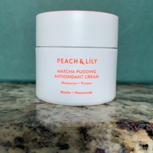 ⚜️3/$15 New Peach & Lily Matcha pudding antioxidant cream